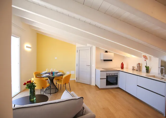 Hollidayhouse - Vista Mare Daire
